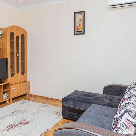 Reliablehouse Квартира В Самом Центре Города Apartment อัลมาตี ภายนอก รูปภาพ